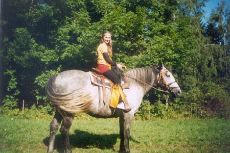 Maja with her saddle